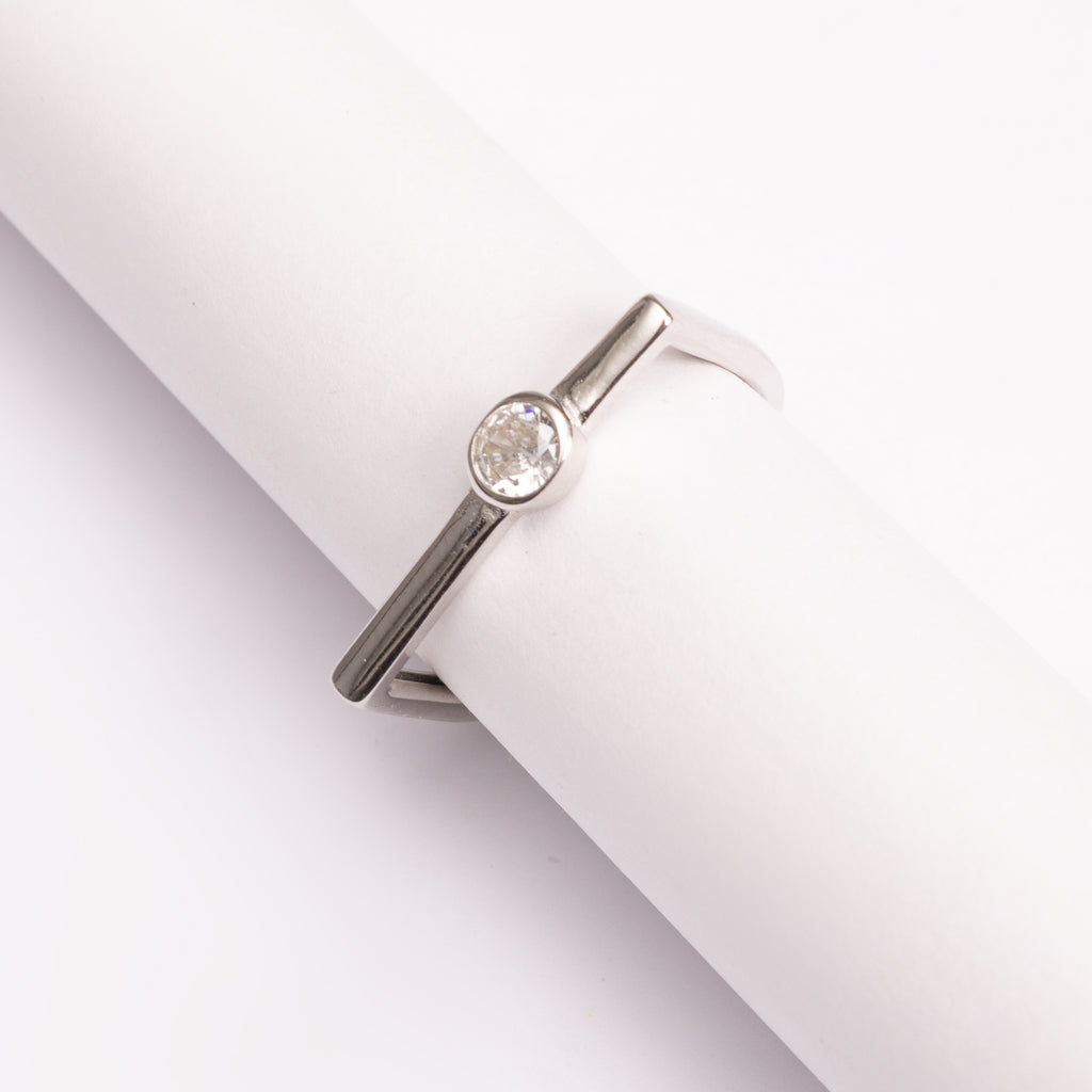 Minimalist Ring with Brilliant Zirconia